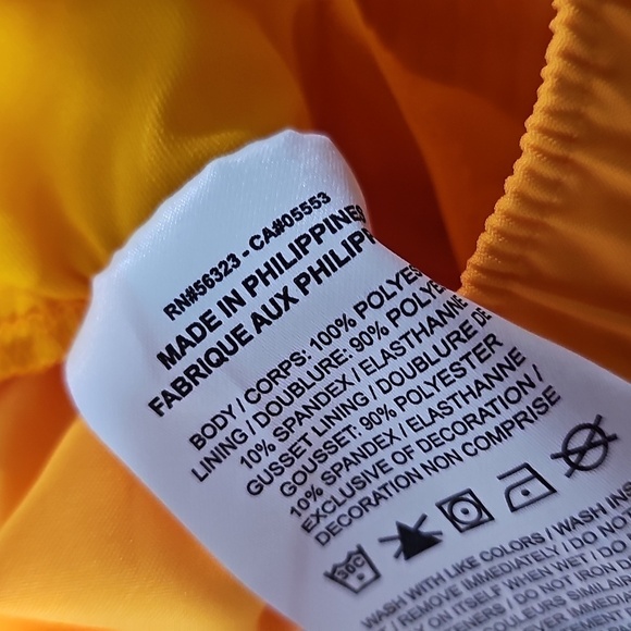 Nike Women's Orange Shorts Size XS NWT - Picture 7 of 8